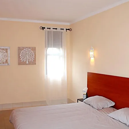 Fantastic With Pool In An Ideal Location - * Albufeira