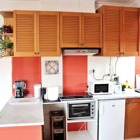 Fantastic With Pool In An Ideal Location - * Albufeira