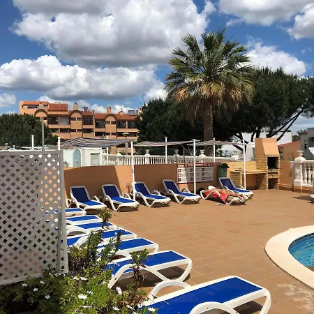 Fantastic With Pool In An Ideal Location - Lejlighed